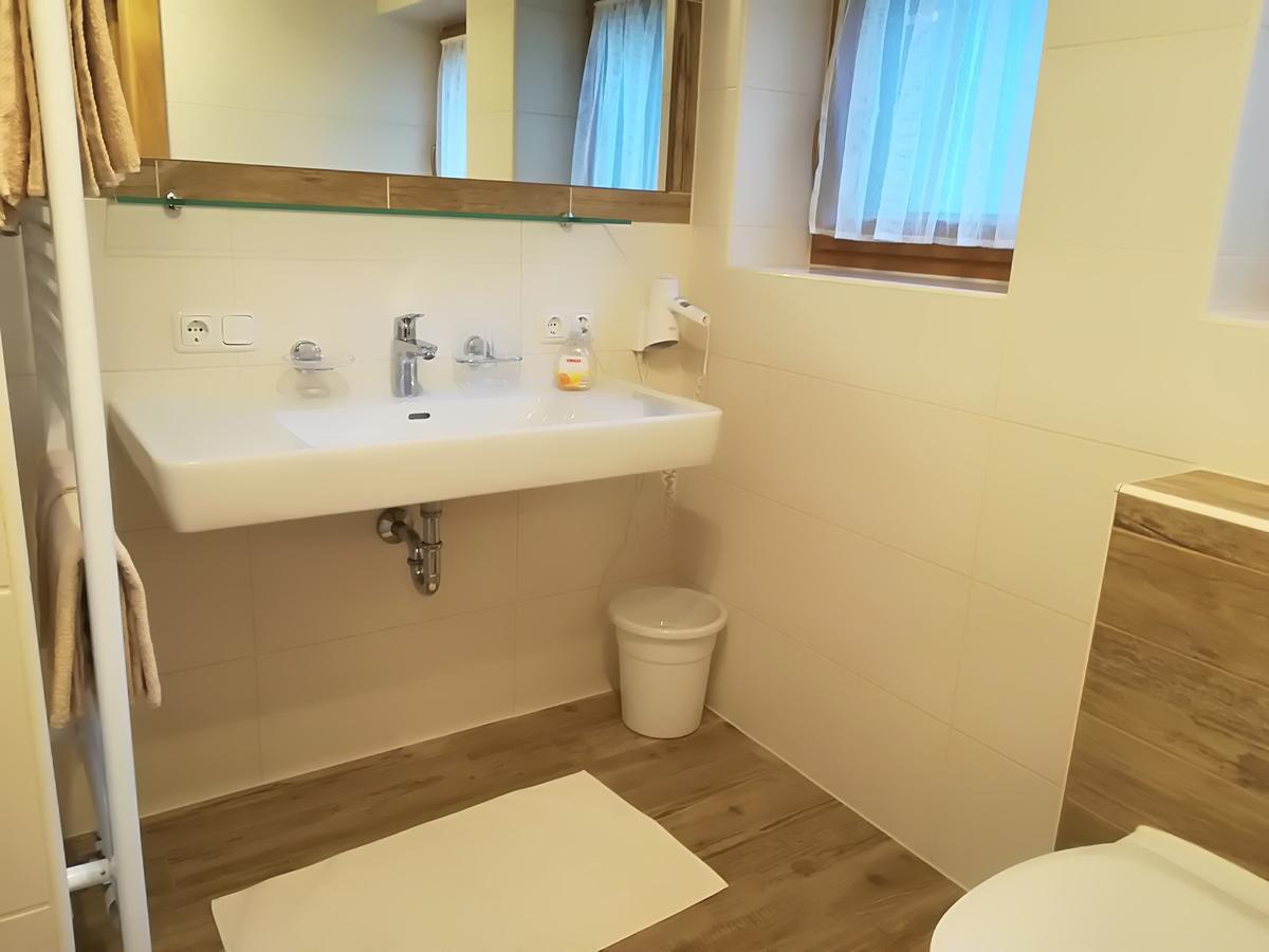 Gastehaus Hochmuth Apartment Майерхофен Екстериор снимка